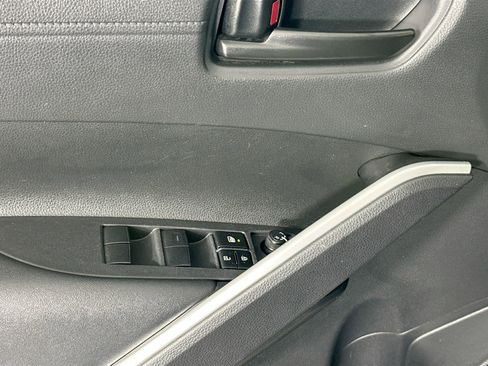 Used 2024 Toyota Corolla Cross LE image 18