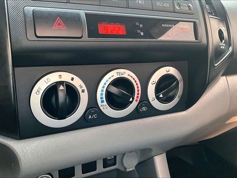 Used 2010 Toyota Tacoma PreRunner image 14