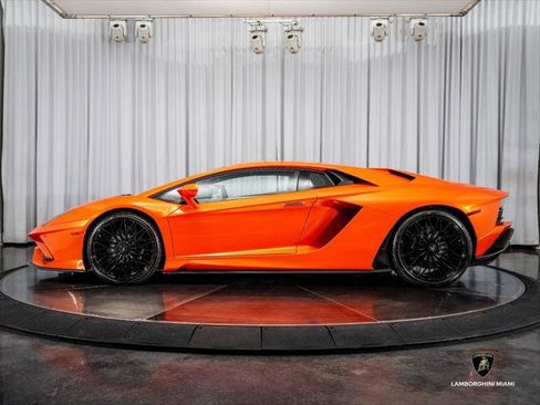 Used 2019 Lamborghini Aventador S AWD/4WD image 11