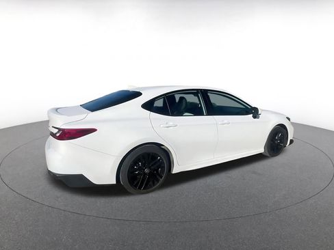 Used 2025 Toyota Camry SE image 15