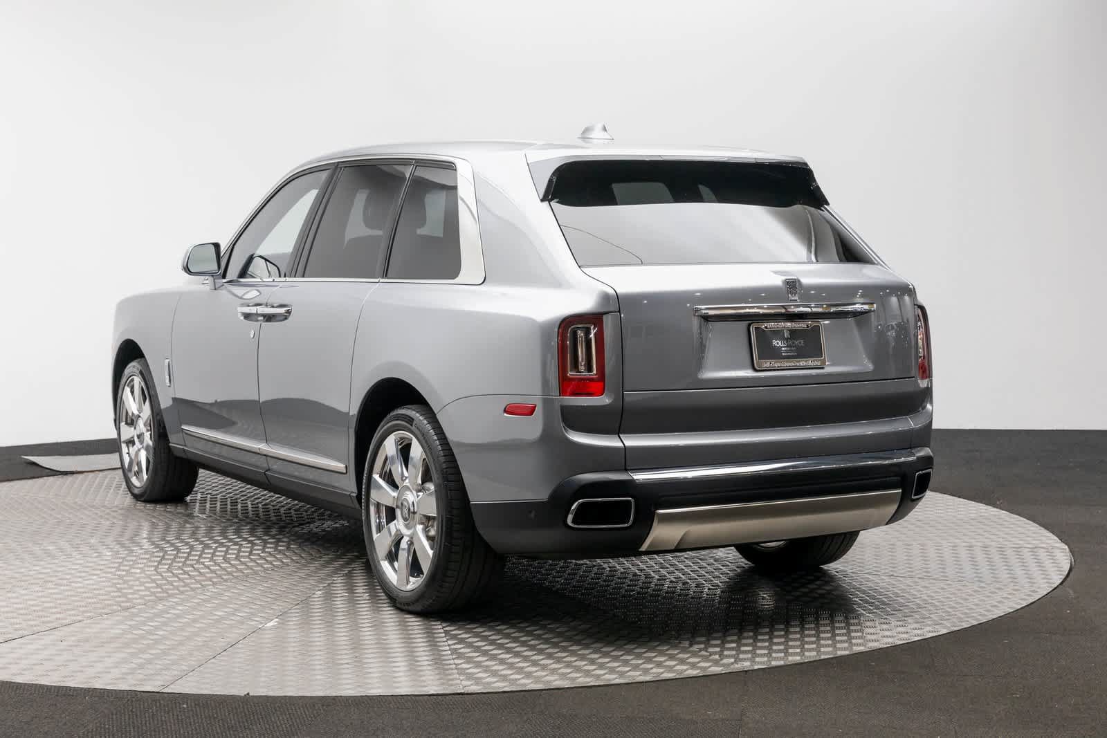 Certified 2022 Rolls-Royce Cullinan AWD/4WD image 7