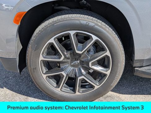 Used 2022 Chevrolet Tahoe RST w/ Luxury Package RWD image 12