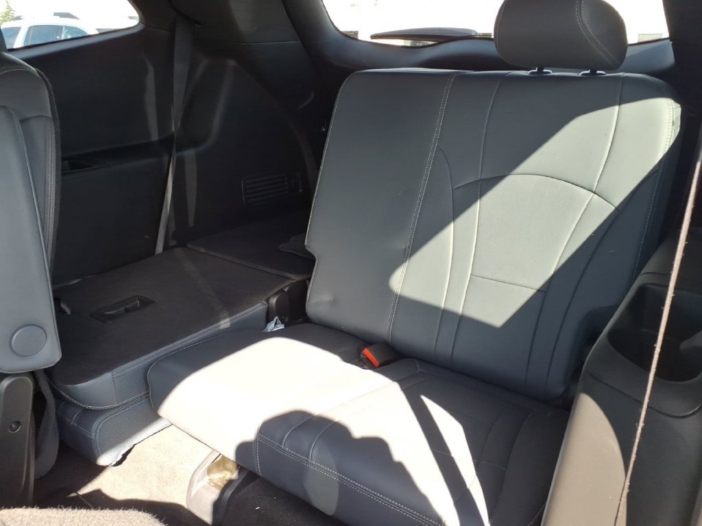 Used 2024 Buick Enclave Essence AWD/4WD image 9