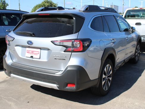 Used 2025 Subaru Outback Touring XT AWD/4WD image 9