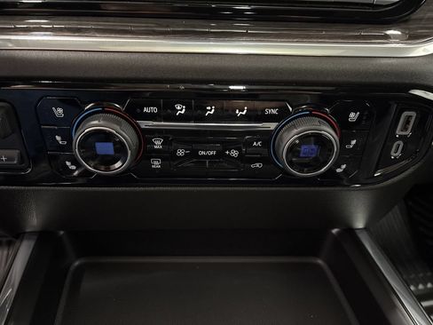Used 2025 Chevrolet Silverado 3500 LTZ w/ Trail Boss Package AWD/4WD image 21