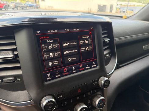 Used 2019 RAM 1500 Laramie w/ Sport Appearance Package AWD/4WD image 23