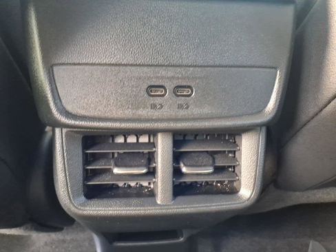 Used 2026 Chevrolet Equinox LT w/ Convenience Package II image 9