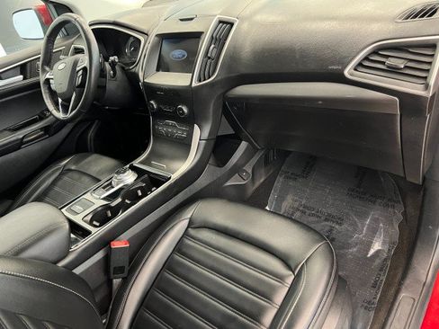 Used 2019 Ford Edge SEL w/ Equipment Group 201A AWD/4WD image 16
