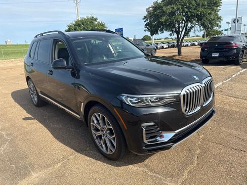 Used 2021 BMW X7 xDrive40i w/ Premium Package AWD/4WD image 3