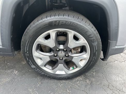 Used 2020 Jeep Compass Limited AWD/4WD image 39