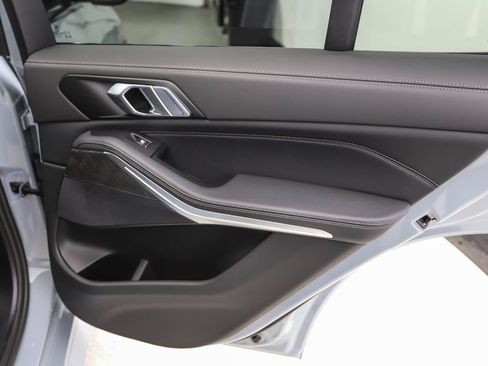 Used 2026 BMW X5 xDrive40i w/ M Sport Package image 24