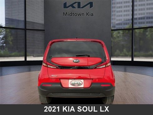 Used 2021 Kia Soul LX image 4