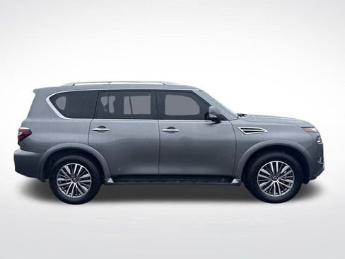 Used 2024 Nissan Armada SL w/ Captain's Chairs Package AWD/4WD image 9