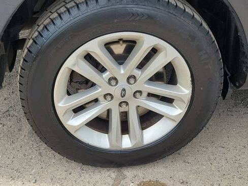 Used 2015 Ford Explorer XLT w/ Equipment Group 202B AWD/4WD image 5