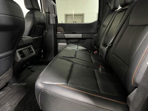 Used 2025 Ford F250 Lariat w/ Chrome Package image 25