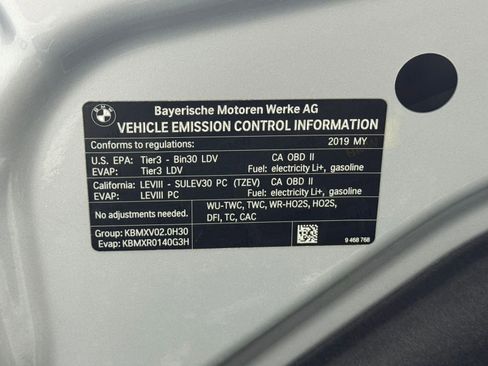 Used 2019 BMW 530e w/ Convenience Package image 59