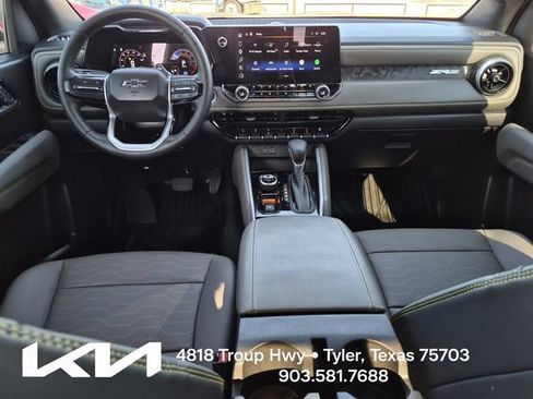Used 2024 Chevrolet Colorado ZR2 w/ ZR2 Convenience Package III AWD/4WD image 26