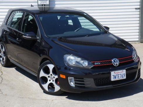 Used 2011 Volkswagen Golf 4-Door image 19