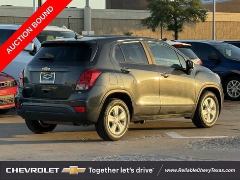 Used 2020 Chevrolet Trax LS w/ Tint and Cruise Package FWD image 6