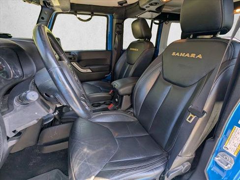 Used 2015 Jeep Wrangler Unlimited Sahara w/ Max Tow Package AWD/4WD image 9
