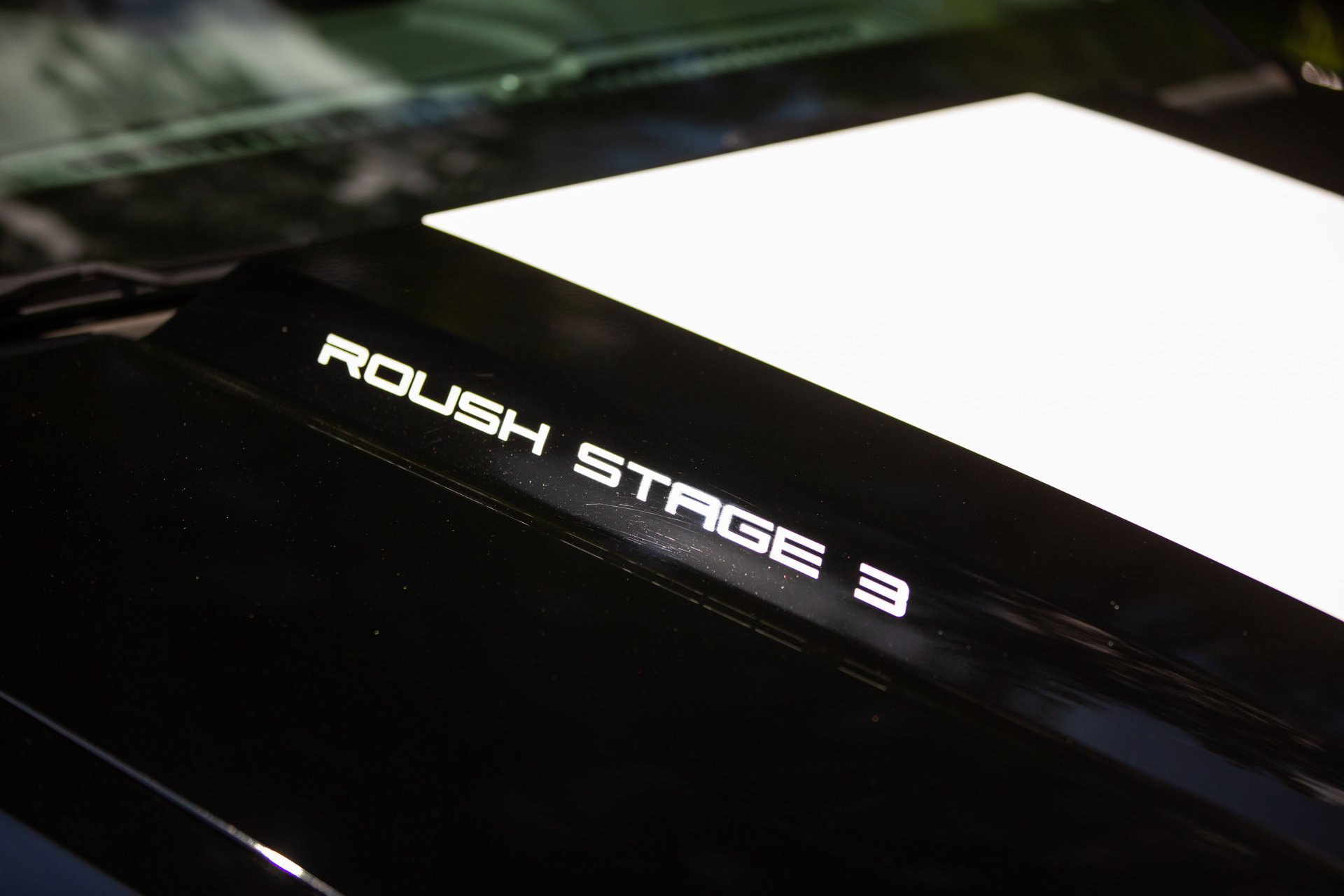 Used 2010 Ford Mustang GT RWD image 7