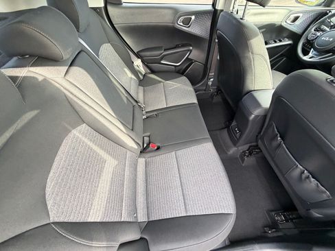 Certified 2025 Kia Soul EX FWD image 12