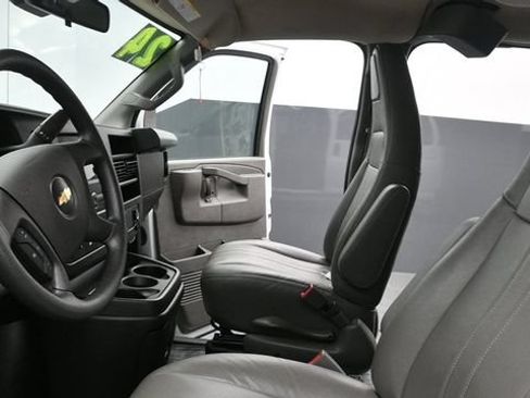 Used 2024 Chevrolet Express 3500 LS RWD image 20