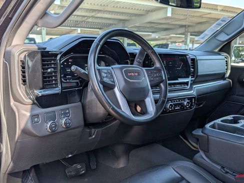 Certified 2024 GMC Sierra 1500 SLT RWD image 4
