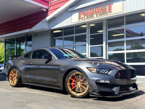 Used 2019 Ford Mustang Shelby GT350R w/ GT350R Equipment Group 920A image 3