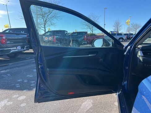 Used 2025 Toyota Camry LE image 6