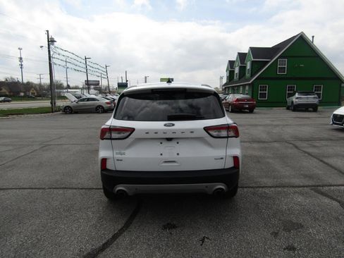 Used 2020 Ford Escape SE image 6