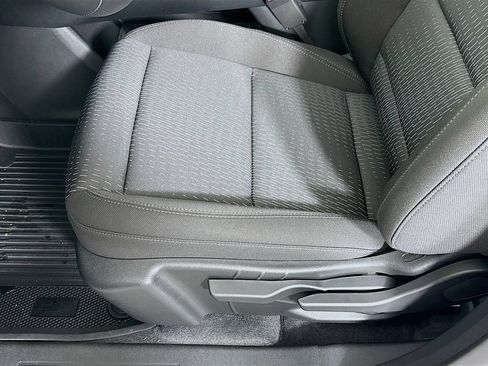 New 2026 Chevrolet Equinox LT w/ Safety and Technology Package FWD image 19