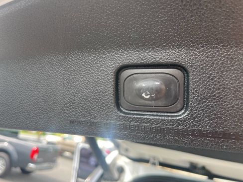 Used 2019 Ford Explorer XLT w/ Equipment Group 202A AWD/4WD image 33