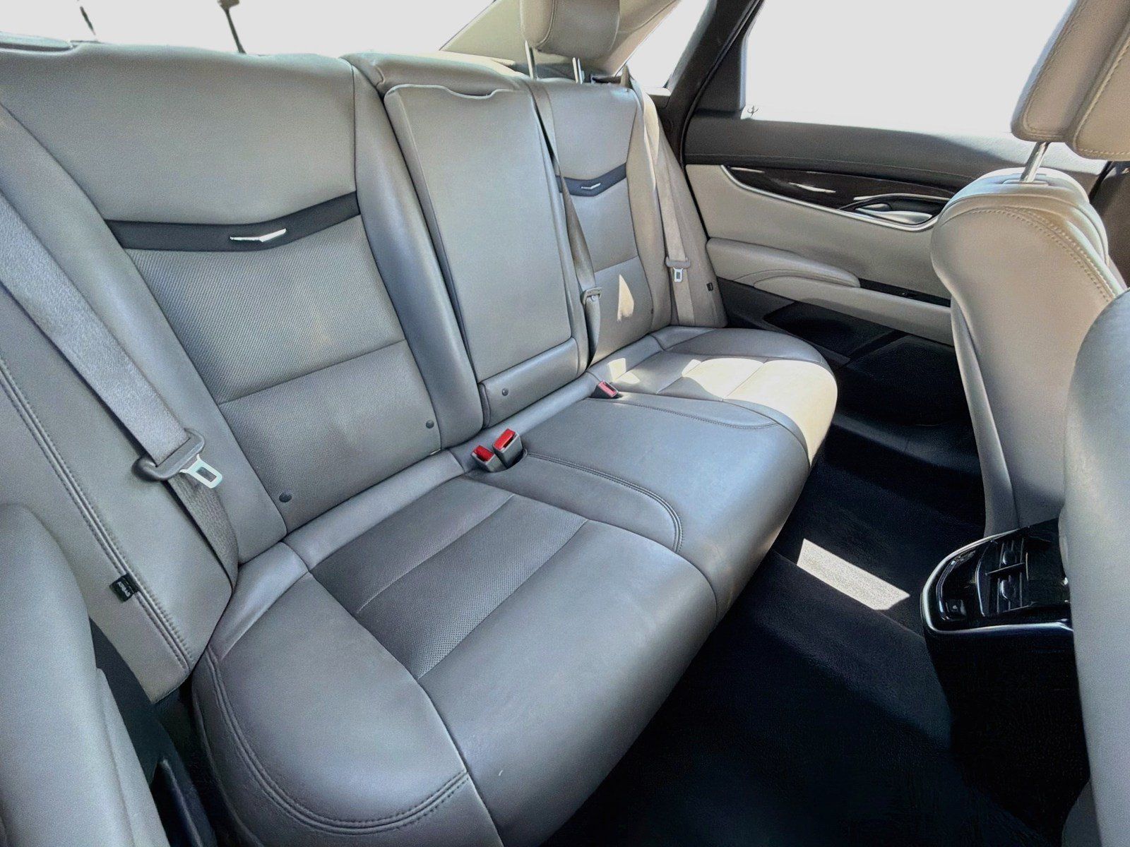 Used 2014 Cadillac XTS Luxury w/ Driver Awareness Package FWD image 13