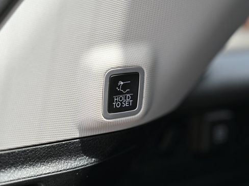 Used 2023 Jeep Grand Cherokee 4WD 4xe image 25