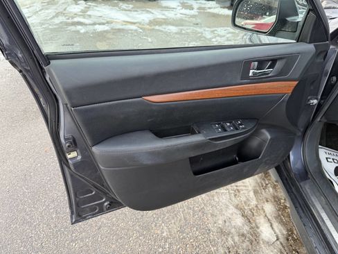 Used 2013 Subaru Outback 2.5i Limited image 11