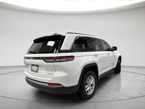 Used 2024 Jeep Grand Cherokee Laredo X image 35