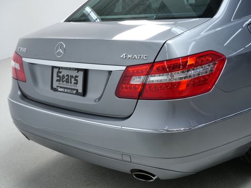 Used 2012 Mercedes-Benz E 350 4MATIC Sedan image 5