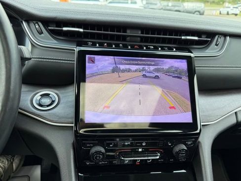 Used 2021 Jeep Grand Cherokee L Limited image 20