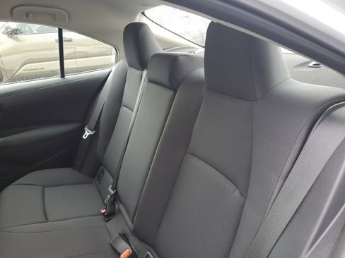 Used 2025 Toyota Corolla LE image 11