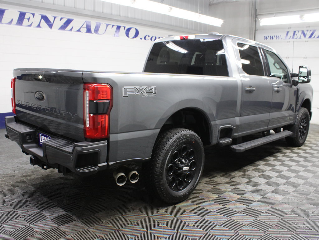 Used 2023 Ford F250 XLT w/ Black Appearance Package AWD/4WD image 6