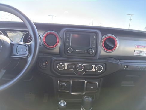 Used 2021 Jeep Wrangler Unlimited Sport image 30