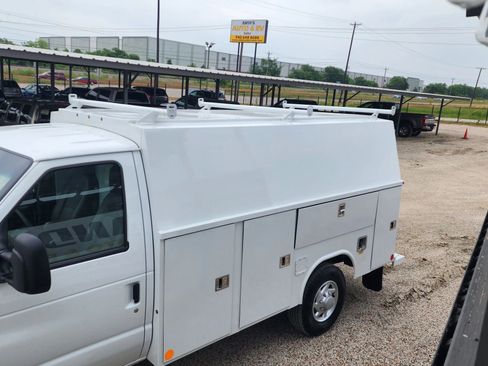 Used 2024 Ford E-350 and Econoline 350 Super Duty w/ Power Windows & Locks Group RWD image 26