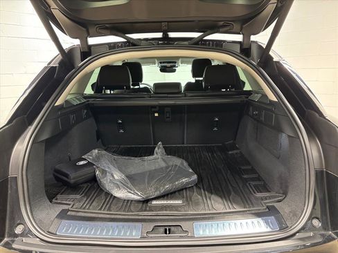 Used 2025 Land Rover Range Rover Velar Dynamic SE image 42