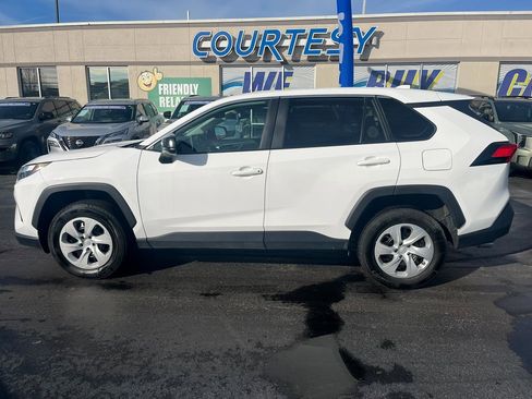 Used 2024 Toyota RAV4 LE image 8