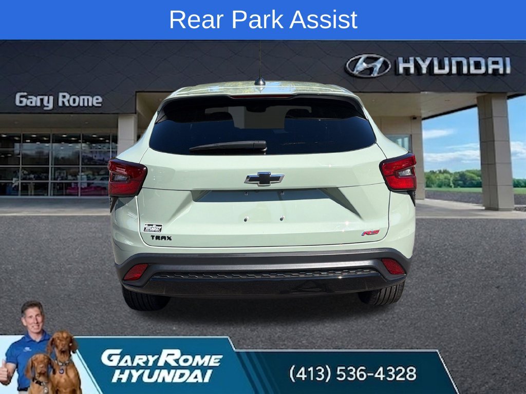 Used 2024 Chevrolet Trax RS w/ Driver Confidence Package FWD image 4