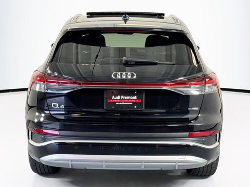 Used 2024 Audi Q4 e-tron Premium w/ Convenience Package image 6