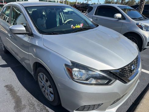 Used 2017 Nissan Sentra S image 3
