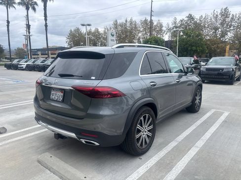Used 2025 Mercedes-Benz GLE 450 4MATIC image 3