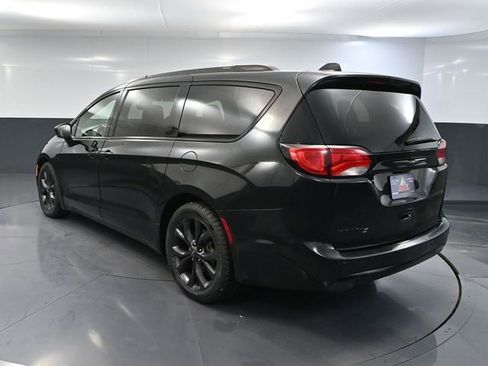 Used 2019 Chrysler Pacifica Touring-L Plus w/ Advanced Safetytec Group image 7